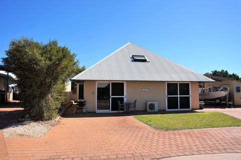 Osprey Holiday Village Unit 203 1 Bedroom - Sydney 4u 0