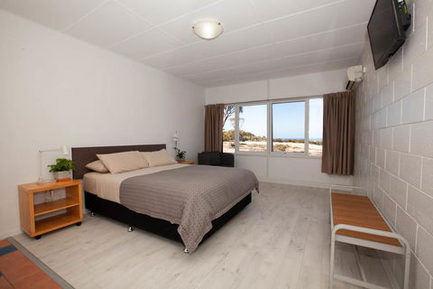 EUCLA MOTOR HOTEL - Sydney 4u 26