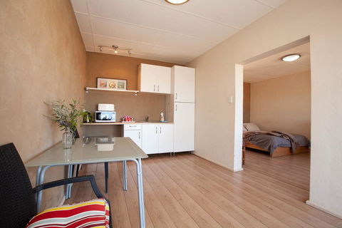 EUCLA MOTOR HOTEL - Sydney 4u 14