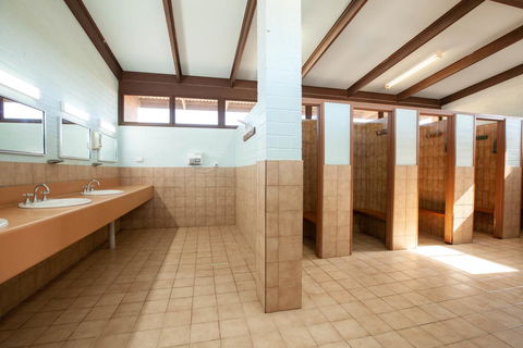 EUCLA MOTOR HOTEL - Sydney 4u 8
