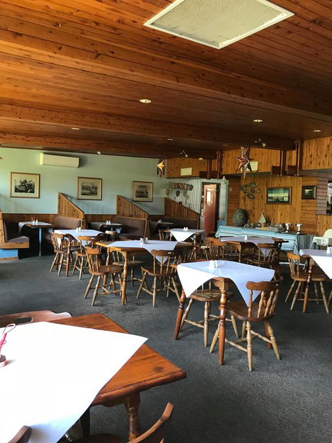 EUCLA MOTOR HOTEL - Sydney 4u 36