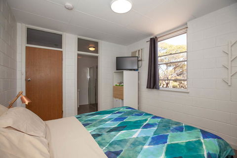EUCLA MOTOR HOTEL - Sydney 4u 23