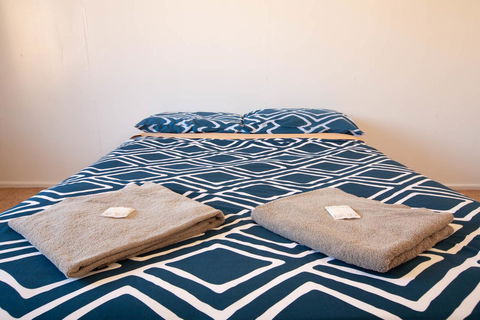 EUCLA MOTOR HOTEL - Sydney 4u 10