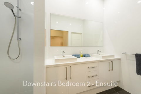32 Corella Court - Sydney 4u 9