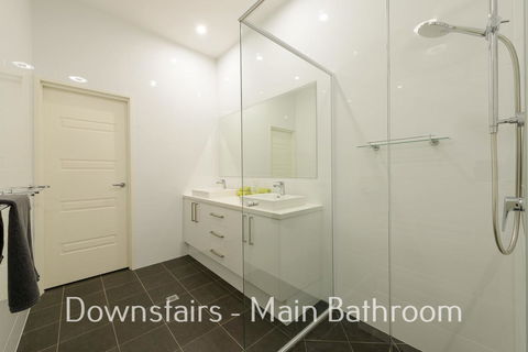32 Corella Court - Sydney 4u 10