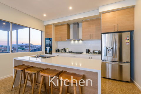 32 Corella Court - Sydney 4u 4