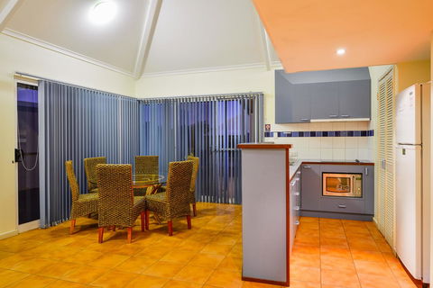 Osprey Holiday Village Unit 119 - Sydney 4u 4