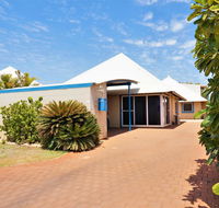 Osprey Holiday Village Unit 119 - Close to the pool - Sydney 4u