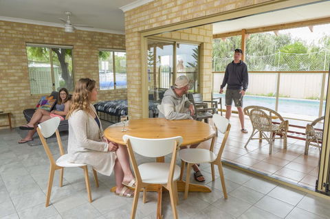 Lancelin Lodge - Accommodation Sydney 25