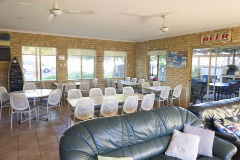 Lancelin Lodge - Accommodation Sydney 21