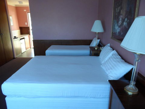 Clifton Motel & Grittleton Lodge - Sydney 4u 18