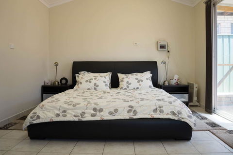 Susan Yong's Studio - Accommodation Sydney 5