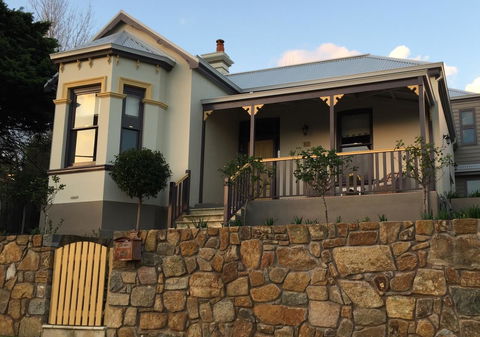 Rowley House - Sydney 4u 18