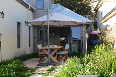 Rowley House - Sydney 4u 7