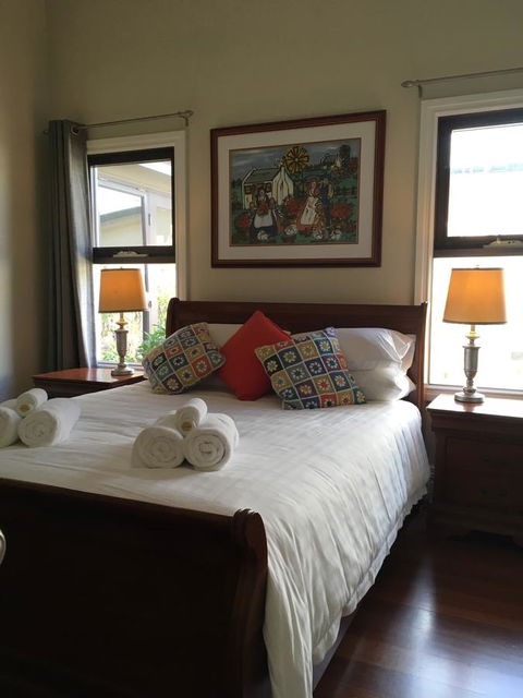 Rowley House - Sydney 4u 6