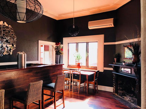 Junction Hotel Moora - Sydney 4u 6