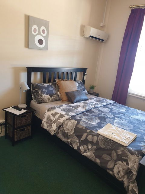Junction Hotel Moora - Sydney 4u 3