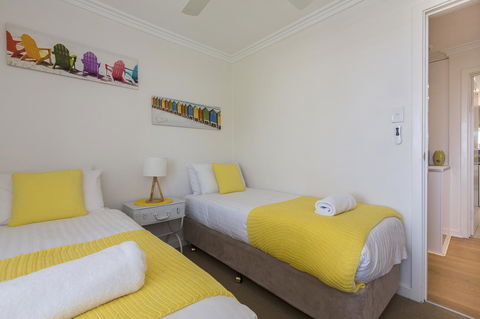 Cottesloe Beach Pines Apartment - Sydney 4u 7