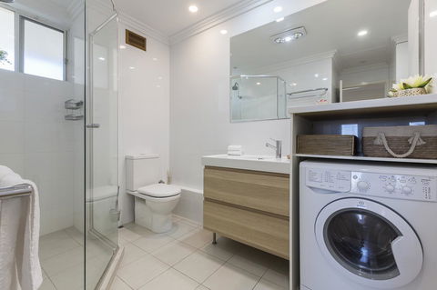 Cottesloe Beach Pines Apartment - Sydney 4u 10