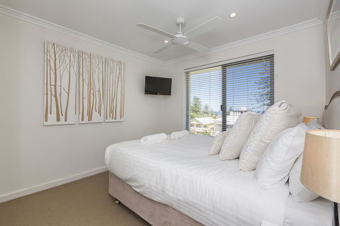 Cottesloe Beach Pines Apartment - Sydney 4u 6