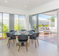 Karrinyup Waters Luxury House Rental - Accommodation Sydney
