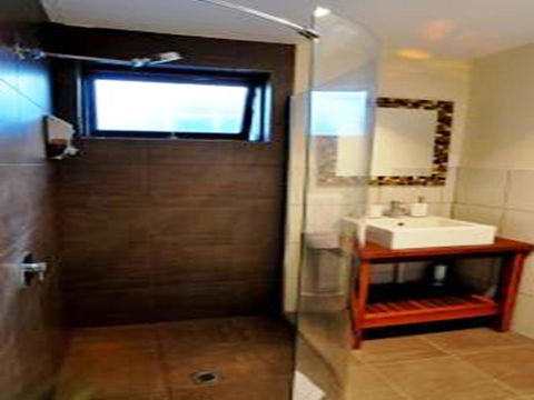 Waikiki Beach Bed And Breakfast - Sydney 4u 11