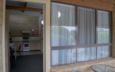 Hopetoun Motel & Chalet Village - Sydney 4u 22