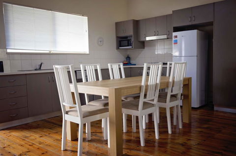 Hopetoun Motel & Chalet Village - Sydney 4u 7