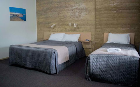 Hopetoun Motel & Chalet Village - Sydney 4u 0