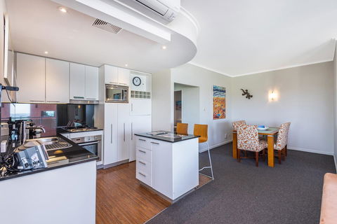 A 406 FANTASTIC OCEAN BEACH And MARINA VIEW APT - MANDURAH - Accommodation Sydney 21