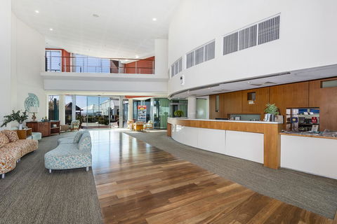 A 406 FANTASTIC OCEAN BEACH And MARINA VIEW APT - MANDURAH - Accommodation Sydney 6