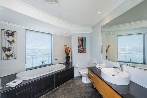 A 406 FANTASTIC OCEAN BEACH And MARINA VIEW APT - MANDURAH - Accommodation Sydney 14