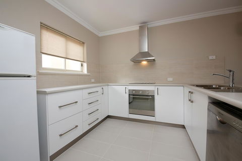 The Marina Hotel - Mindarie - Sydney 4u 8