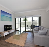 Modern Apartment Redcliffe near Perth Airport 0126 - Sydney 4u