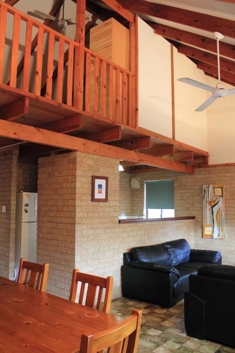 Kestrel Chalets - Sydney 4u 16