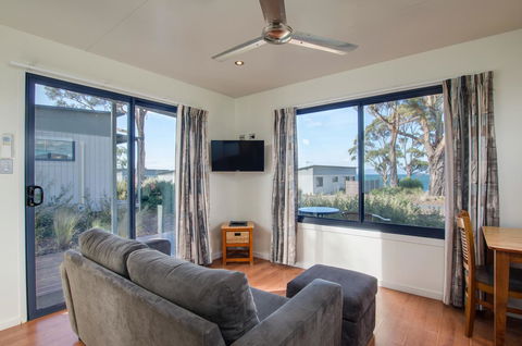 Swansea Beach Chalets - Sydney 4u 18
