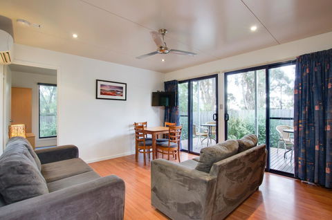 Swansea Beach Chalets - Sydney 4u 13