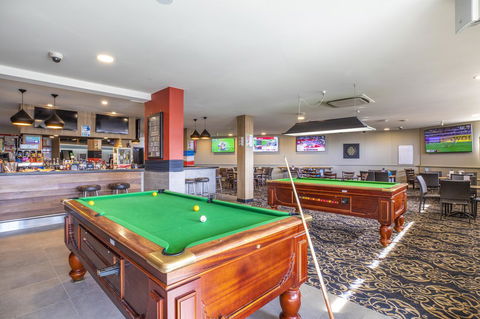 Nightcap At Carlyle Hotel - Sydney 4u 21