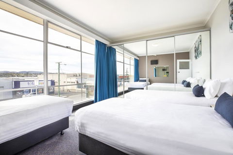 Nightcap At Carlyle Hotel - Sydney 4u 12