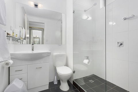 Beachfront Voyager Motor Inn - Sydney 4u 11
