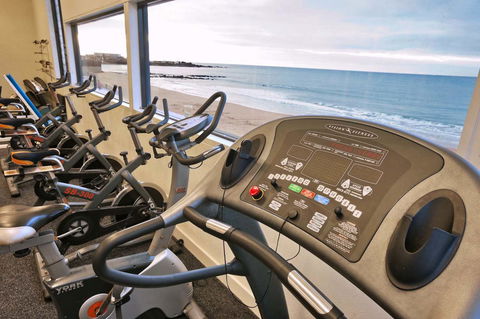 Beachfront Voyager Motor Inn - Sydney 4u 6