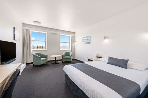 Coach House Launceston - Sydney 4u 5
