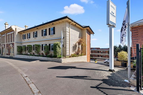 Coach House Launceston - Sydney 4u 0