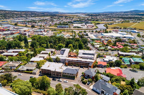 Coach House Launceston - Sydney 4u 28