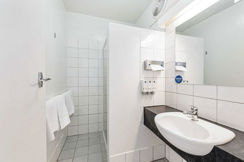 Coach House Launceston - Sydney 4u 24