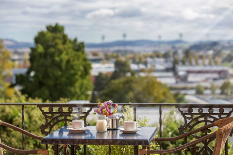 Coach House Launceston - Sydney 4u 27