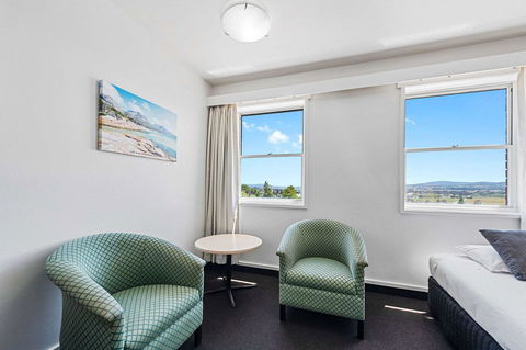 Coach House Launceston - Sydney 4u 18