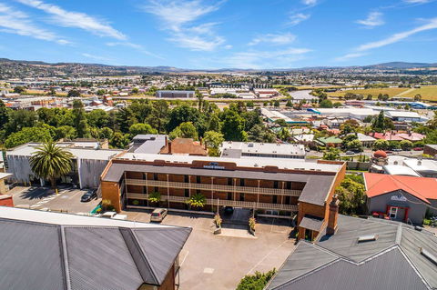 Coach House Launceston - Sydney 4u 32