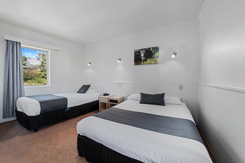 Coach House Launceston - Sydney 4u 10