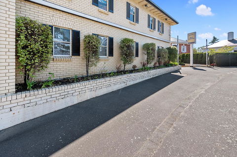 Coach House Launceston - Sydney 4u 2